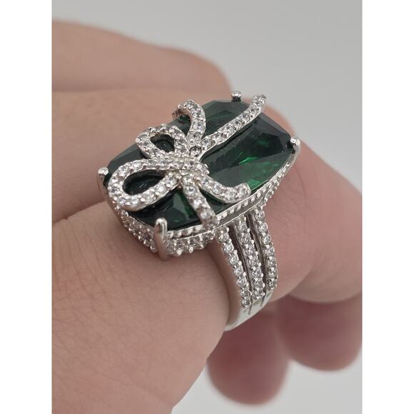DSMK 925 Sterling Silver CZ EMERALD Ring Size 7